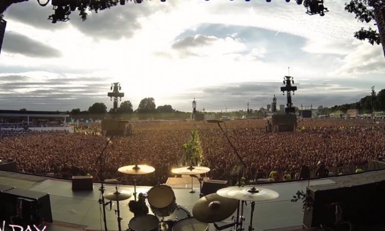 Μοναδικό! 65.000 άνθρωποι τραγούδησαν όλοι μαζί το «Bohemian Rhapsody» των Queen