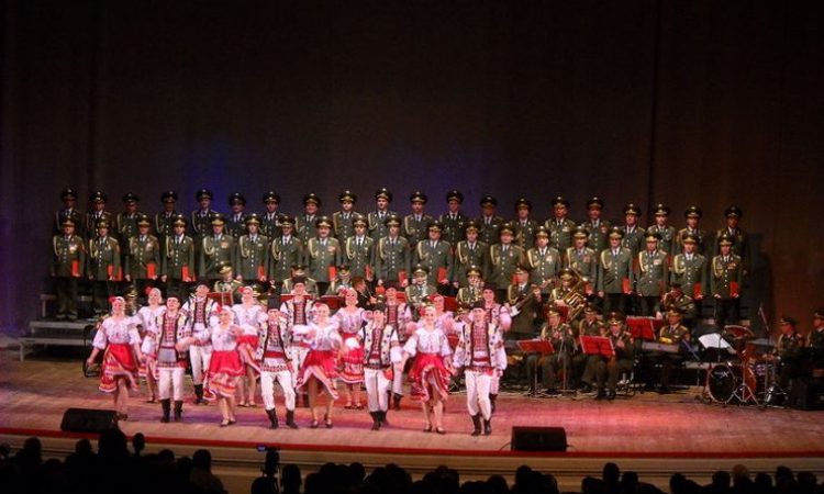 Η θρυλική χορωδία του Κόκκινου Στρατού που έδινε παραστάσεις στην πρώτη γραμμή του μετώπου. Σκοτώθηκαν όλα τα μέλη της σε αεροπορική τραγωδία το 2016